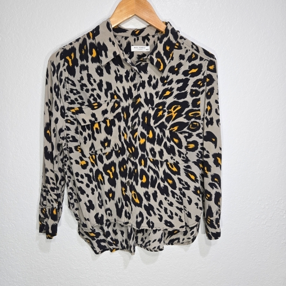 Equipment Femme Medium Silk Animal Print Button Crop Blouse